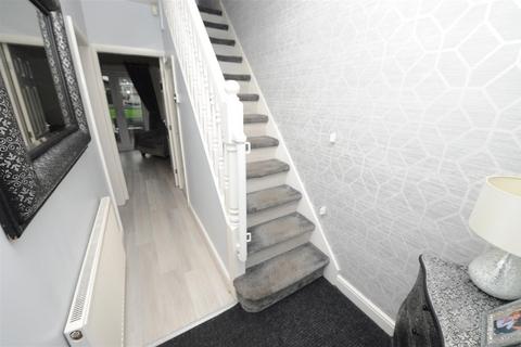 5 bedroom semi-detached house for sale, Cyprus Avenue, Thackley, Bradford