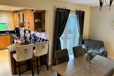 undefined, Cyprus Avenue, Thackley, Bradford