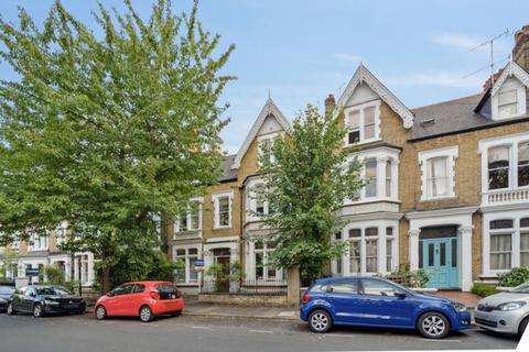undefined, Walpole Gardens, Chiswick, W4