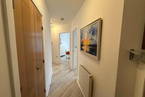 2 bedroom flat to rent, Putney Bridge Road, Putney