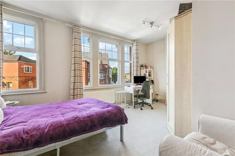2 bedroom flat for sale, Cavendish Road, London SW12