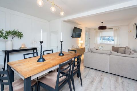 undefined, Grange Place, Redding, FK2