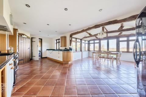 6 bedroom detached house for sale, Kirkham Road, Horndon-On-The-Hill, SS17