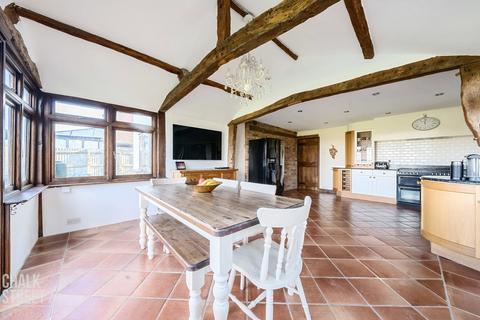 6 bedroom detached house for sale, Kirkham Road, Horndon-On-The-Hill, SS17