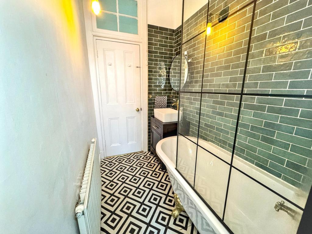 Bathroom reverse