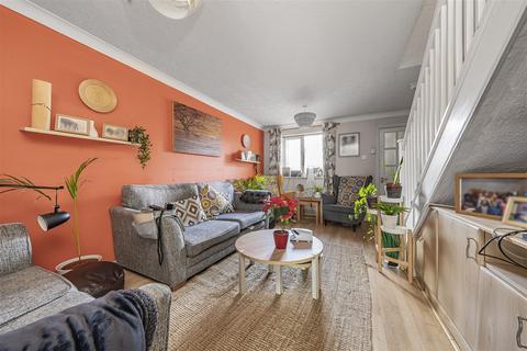 3 bedroom terraced house for sale, Trumper Way, Cippenham