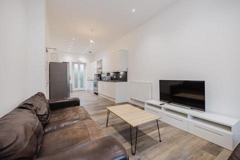 undefined, 3212L Pilrig Cottages, Edinburgh, EH6 5DB