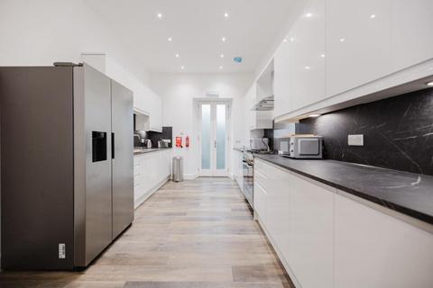 undefined, 3212L Pilrig Cottages, Edinburgh, EH6 5DB