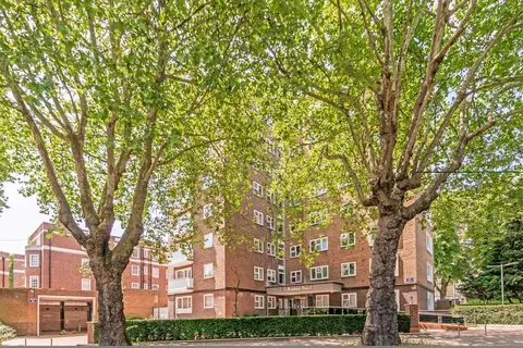 Avenue Road, NW8