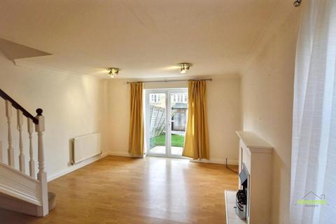 2 bedroom house to rent, Sparkes Close, Bromley, Kent BR2