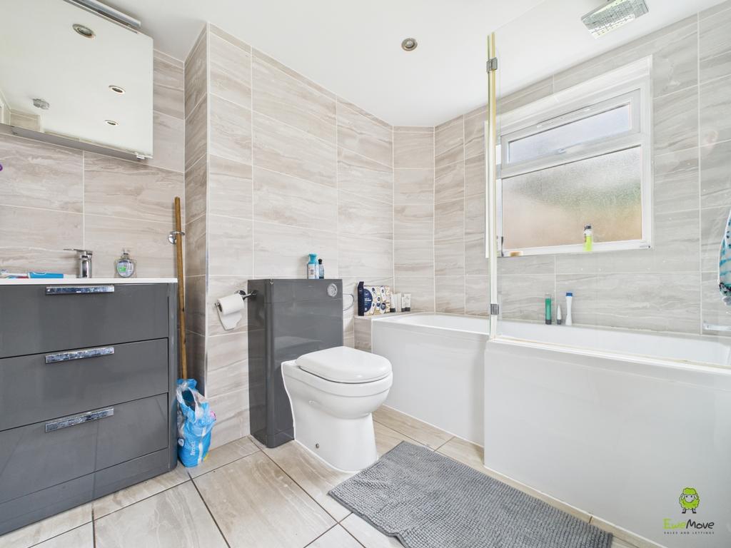 Presented by Kevin at Ewe Move Bexleyheath and Dart