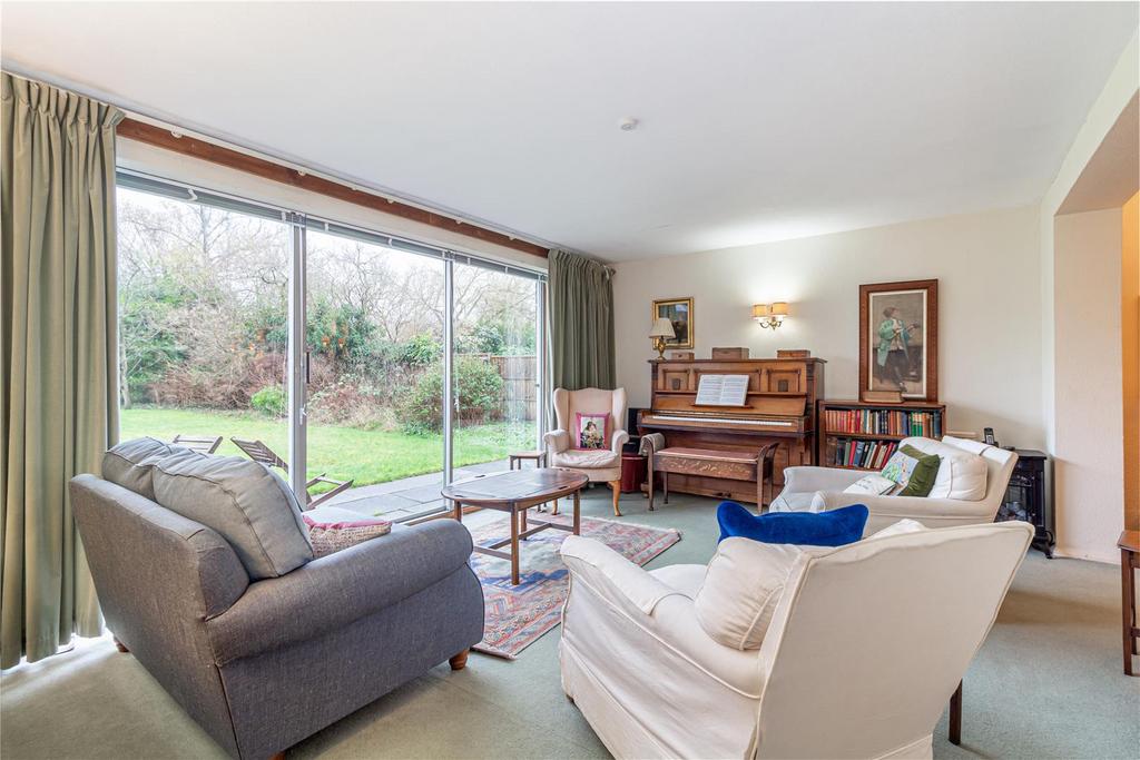 Living-room-3.jpg