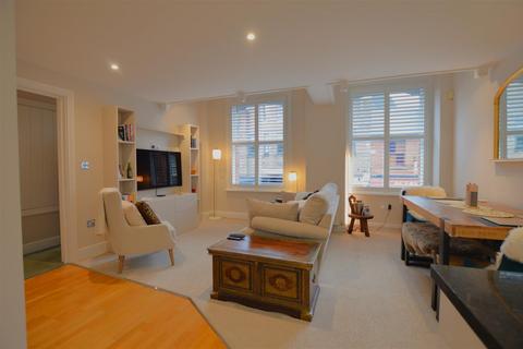 2 bedroom maisonette for sale, St. Leonards Road, Windsor