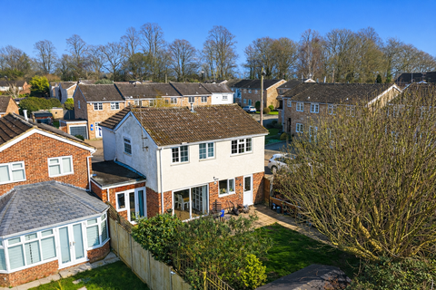 4 bedroom detached house for sale, Thornbera Gardens, Bishop's Stortford CM23