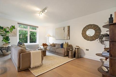 3 bedroom apartment for sale, Lyndhurst Terrace, Hampstead, London, NW3