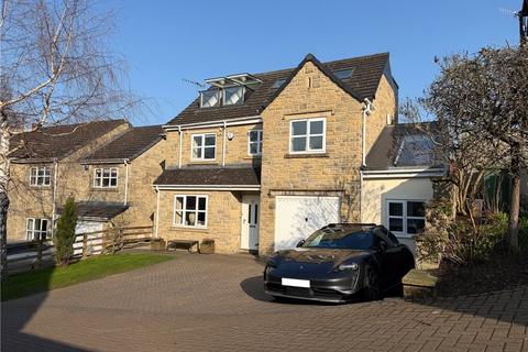 4 bedroom detached house for sale, Swallow Close, Pool in Wharfedale, Otley, West Yorkshire, LS21