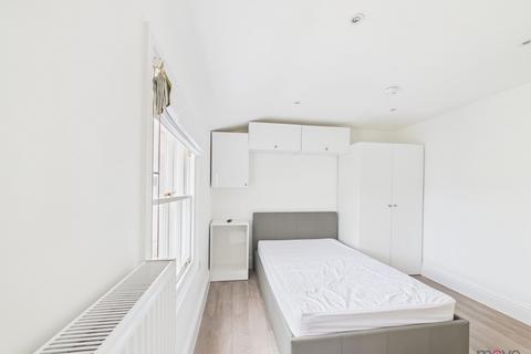 undefined, Hewlett Road, Cheltenham GL52