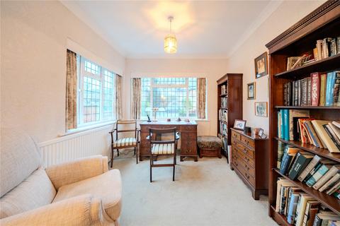 3 bedroom bungalow for sale, Woodhall Park Avenue, Stanningley, Pudsey, West Yorkshire
