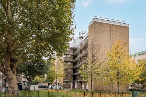 2 bedroom flat to rent, East Street Walworth SE17