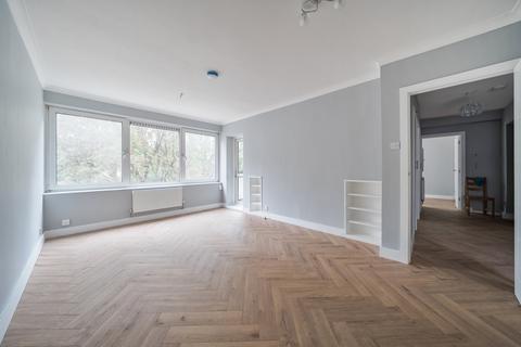 2 bedroom flat to rent, East Street Walworth SE17