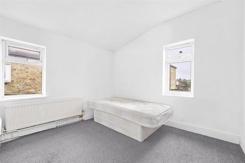 undefined, Sixth Avenue, London