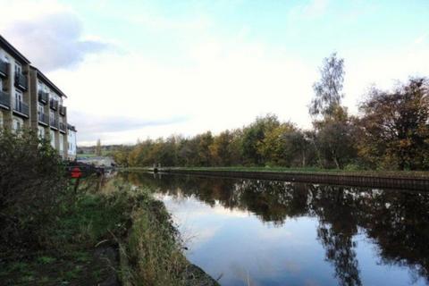 2 bedroom flat to rent, Whitfield Mill, West Yorkshire BD10