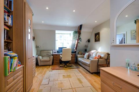 Collingham Gardens, Earls Court, London, SW5
