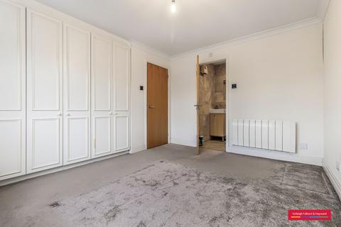 undefined, Woodside Lane, London, N12