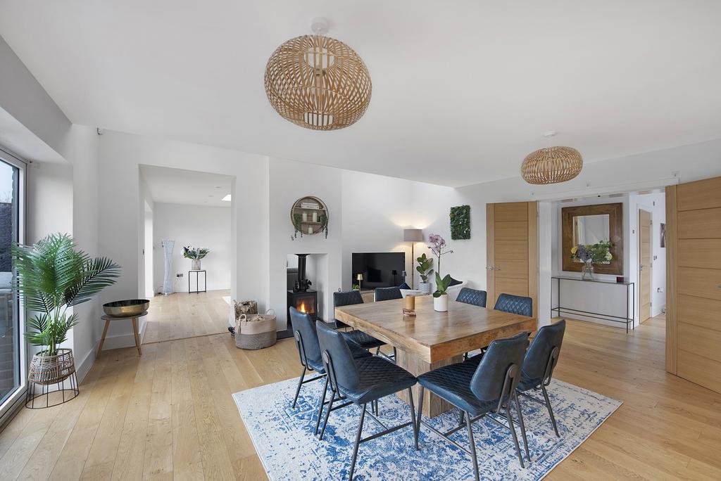 Kitchen/Dining