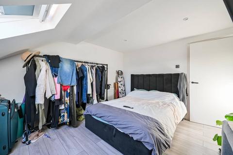 2 bedroom flat to rent, Grove Road, Walthamstow Village, Walthamstow, E17