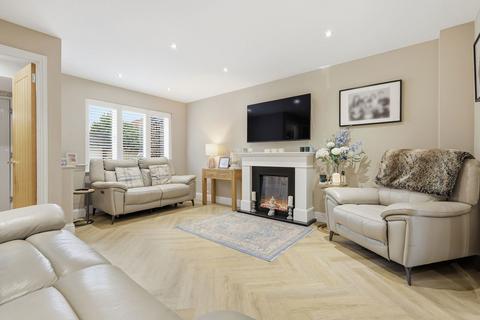 3 bedroom end of terrace house for sale, Magenta Close, Billericay CM12