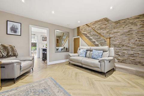 3 bedroom end of terrace house for sale, Magenta Close, Billericay CM12