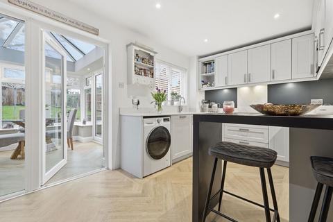 3 bedroom end of terrace house for sale, Magenta Close, Billericay CM12