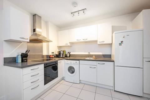 1 bedroom flat for sale, Gowers Walk, Aldgate, London, E1