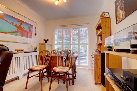 3 bedroom semi-detached house for sale, Telford Way, Buckinghamshire HP13