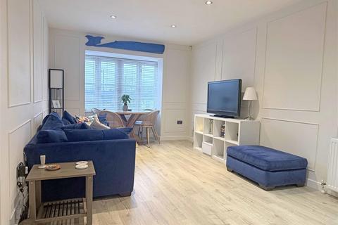 2 bedroom flat for sale, Coten End, Warwick