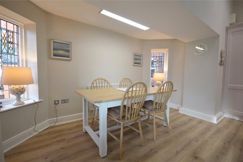 2 bedroom apartment to rent, Park Crescent, Southport, Merseyside, PR9