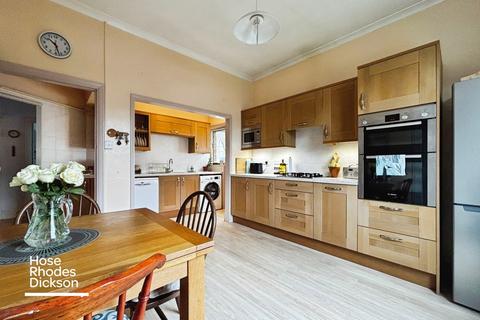 2 bedroom bungalow for sale, Heath Gardens, Sandown, Isle of Wight