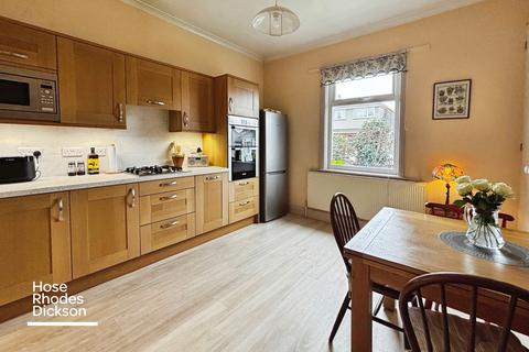 2 bedroom bungalow for sale, Heath Gardens, Sandown, Isle of Wight