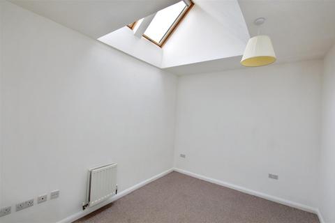 undefined, Weavers Close, Eastbourne