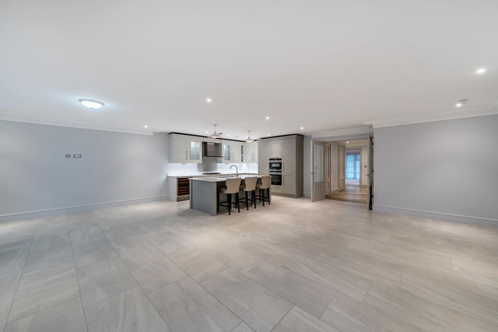 Kitchen/Living Area