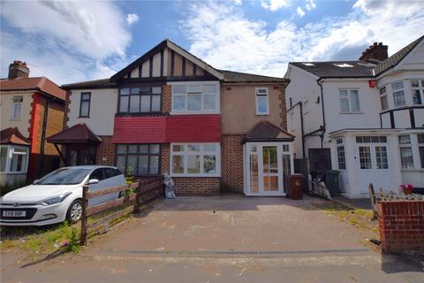 High Road, Romford RM6