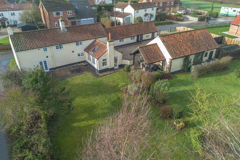 4 bedroom detached house for sale, London Street, Whissonsett, NR20