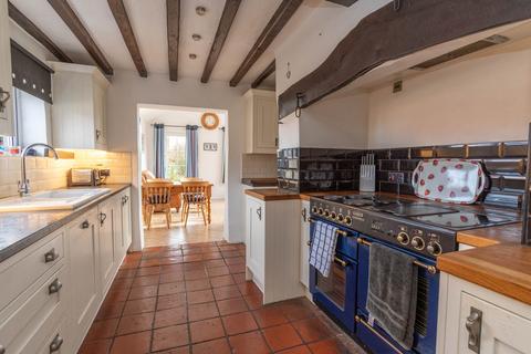 4 bedroom detached house for sale, London Street, Whissonsett, NR20