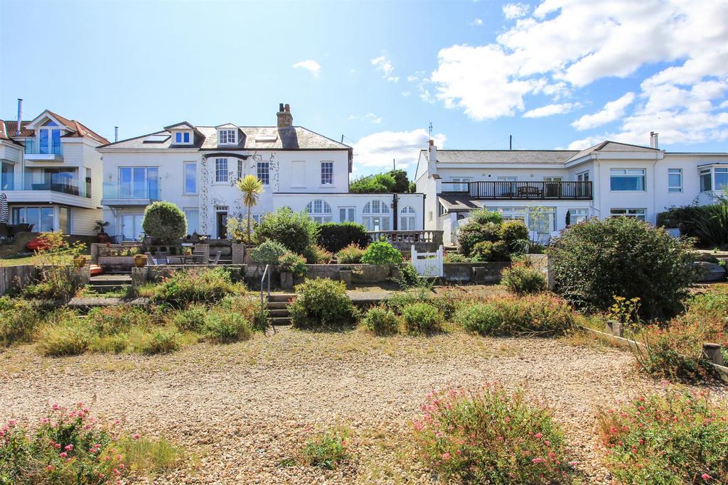 Admiralty Walk, Whitstable