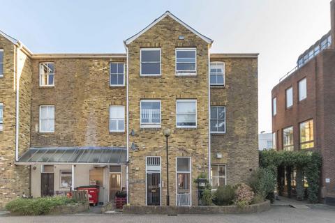 1 bedroom flat to rent, Bridle Close, Kingston Upon Thames KT1