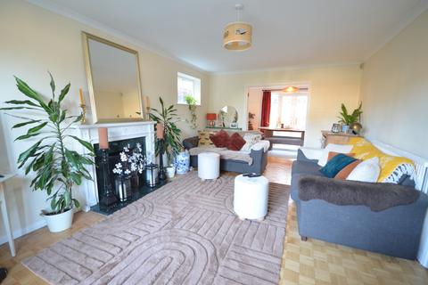 4 bedroom detached house for sale, Coniston Drive, Farnham, Surrey, GU9