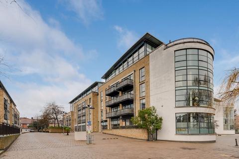 1 bedroom flat for sale, Ferry Lane, Brentford TW8