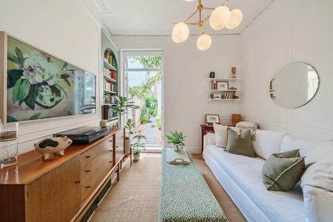 1 bedroom flat for sale, Leander Road, Brixton, London, SW2