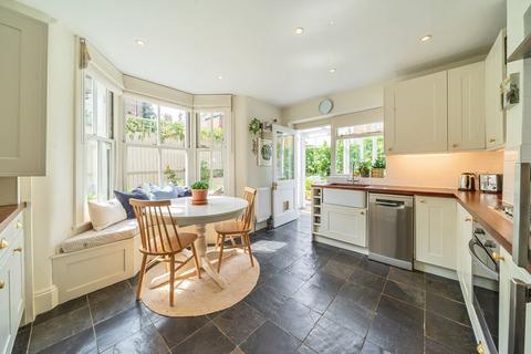 1 bedroom flat for sale, Leander Road, Brixton, London, SW2